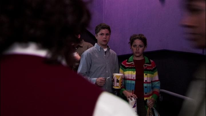 George Michael and Maeby sneak back  into Les Cousins Dangereux.