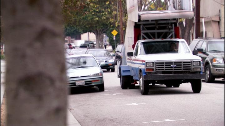 Gob raced to confront Tio,  with Michael in hot pursuit.