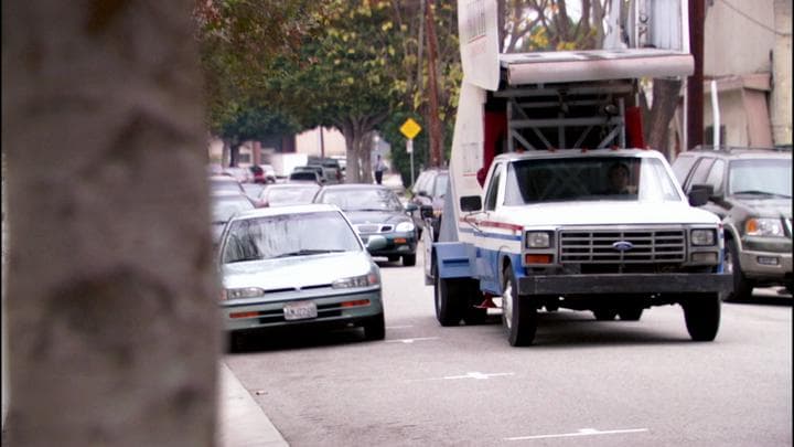 Gob raced to confront Tio,  with Michael in hot pursuit.