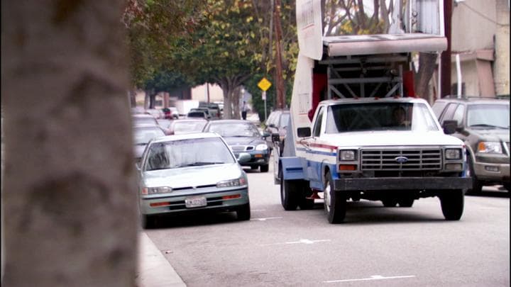 Gob raced to confront Tio,  with Michael in hot pursuit.