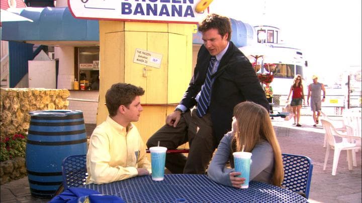 Hey, guys. What's going on?  Why's the banana stand closed?