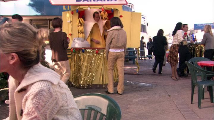 Later, Gob was inside the banana stand...