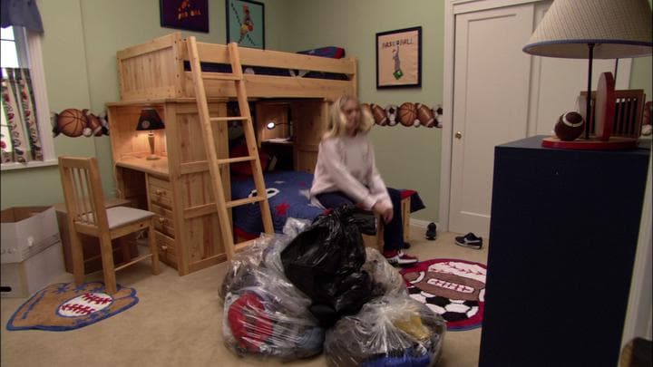 Lindsay had cleaned one room  and now had a garbage problem.