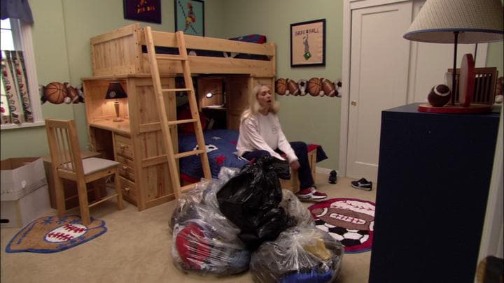 Lindsay had cleaned one room  and now had a garbage problem.