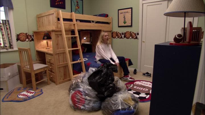 Lindsay had cleaned one room  and now had a garbage problem.