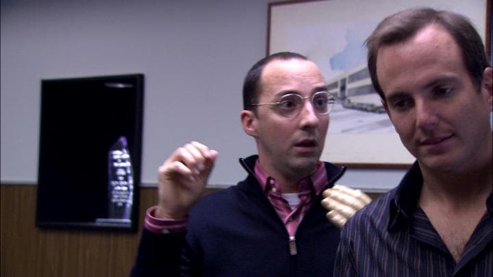 - It's a stupid idea.  - Uh. I'll build it with you, Gob.