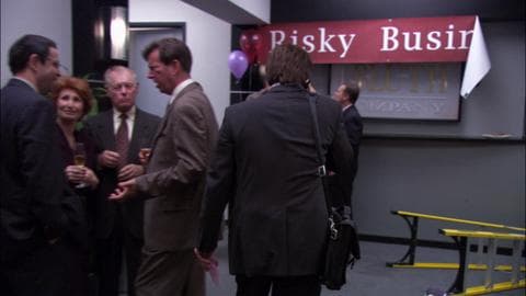 S3E13: 438333